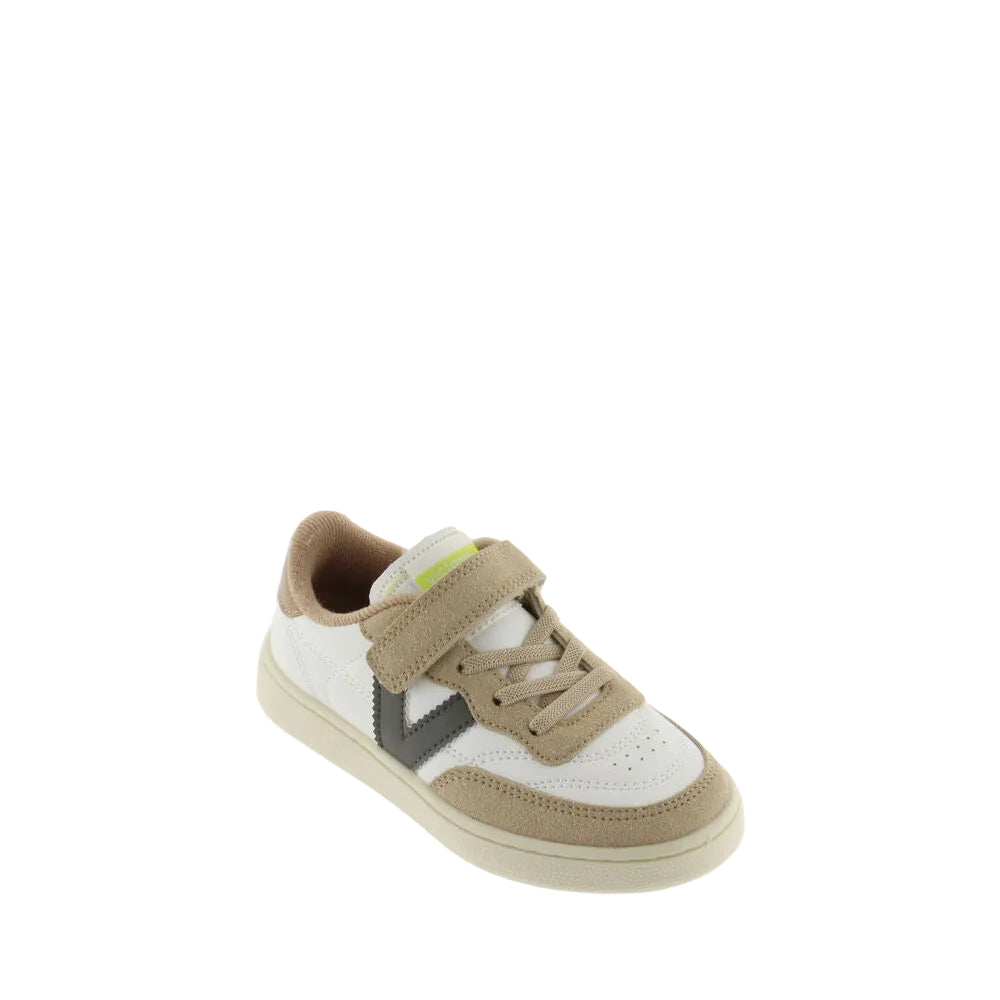 Victoria Oslo sneaker effetto pelle – dettaglio tomaia e chiusura bambino