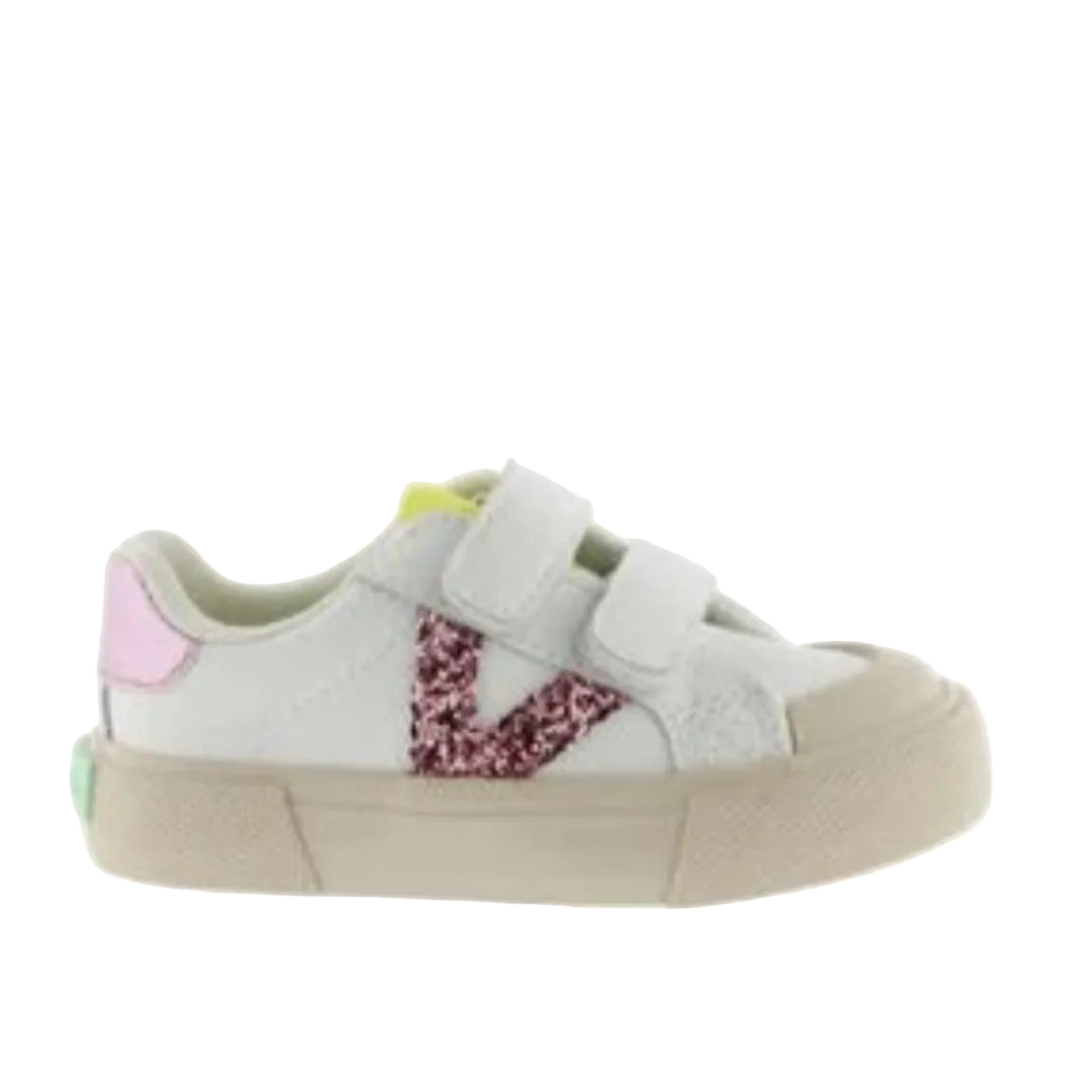 Dettaglio suola sneaker Victoria Tribu
