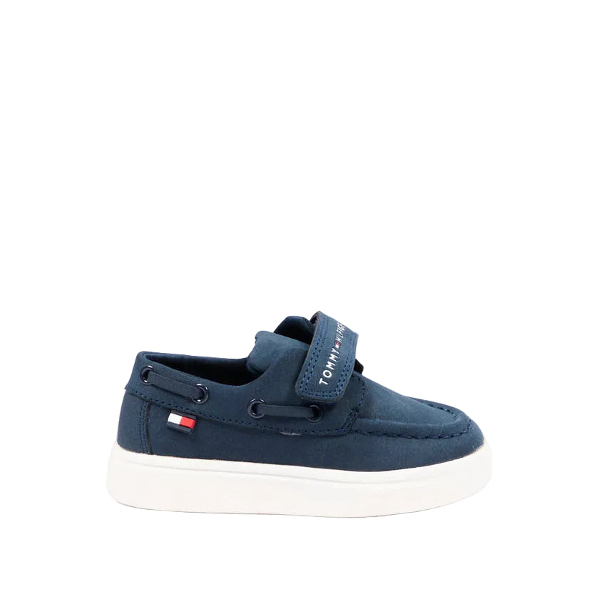 Dettaglio mocassini Tommy Hilfiger chiusura velcro bambino