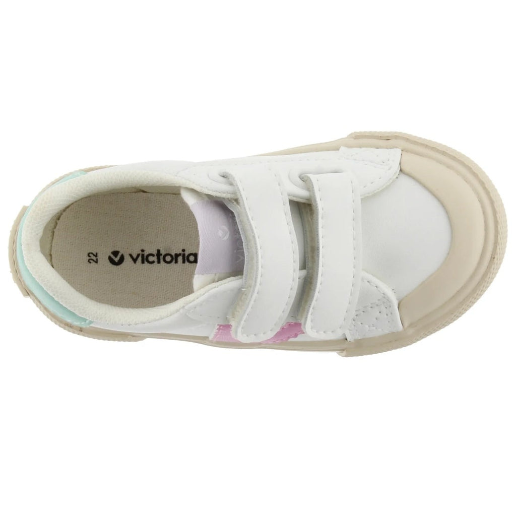 Dettaglio chiusura Sneaker Victoria Tribu