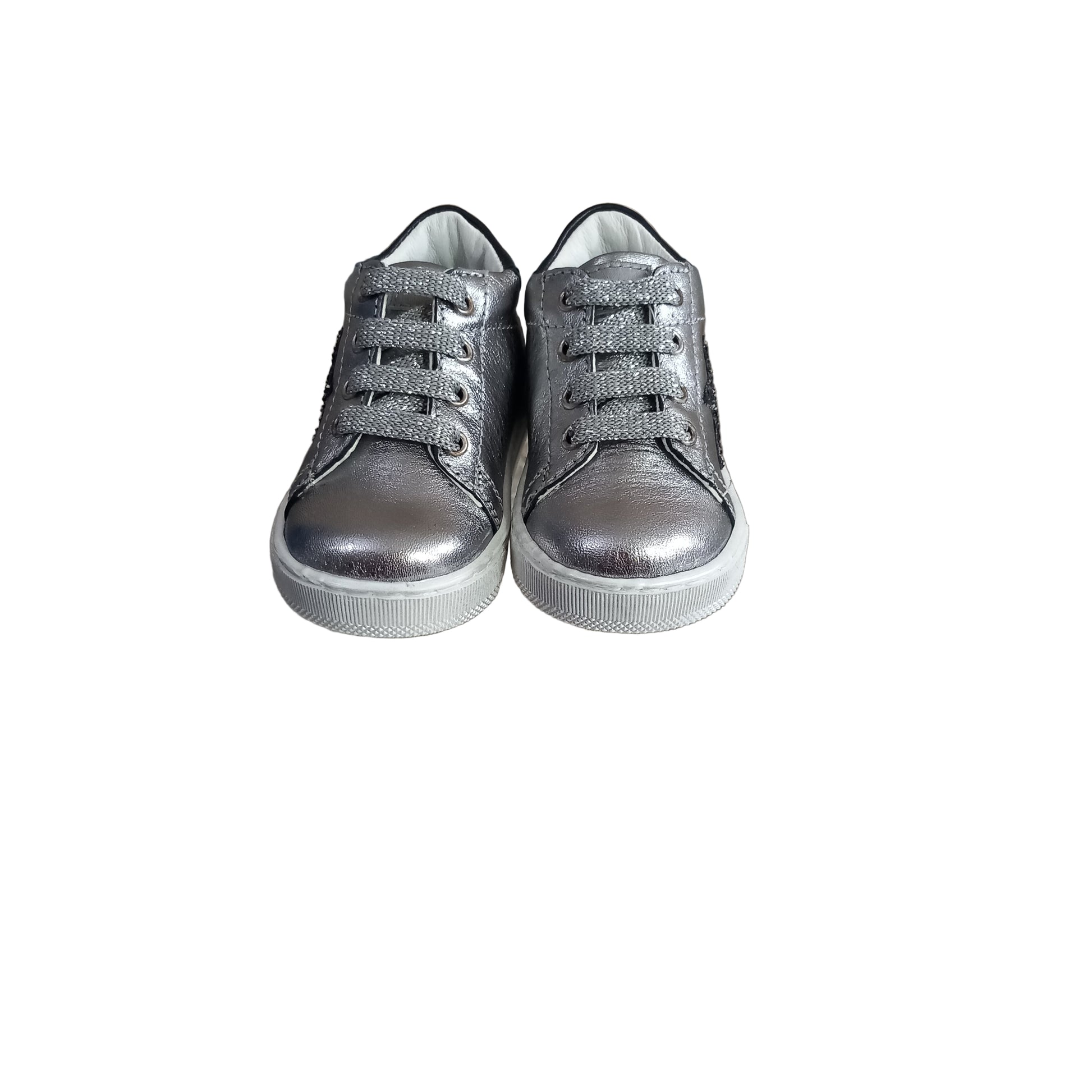 Dettaglio laterale scarpe Falcotto Sasha con chiusura sicura"