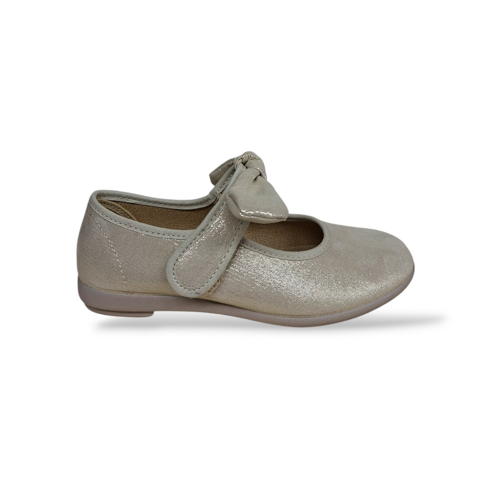 Scarpa bassa bambina Vul-ladi con fiocco decorativo rimovibile – vista laterale
