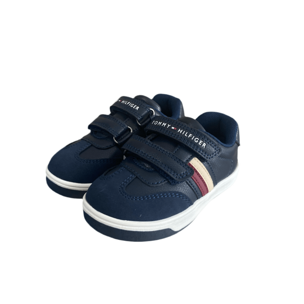 Sneakers bambino blu con doppio strappo, dettagli a righe e suola bianca